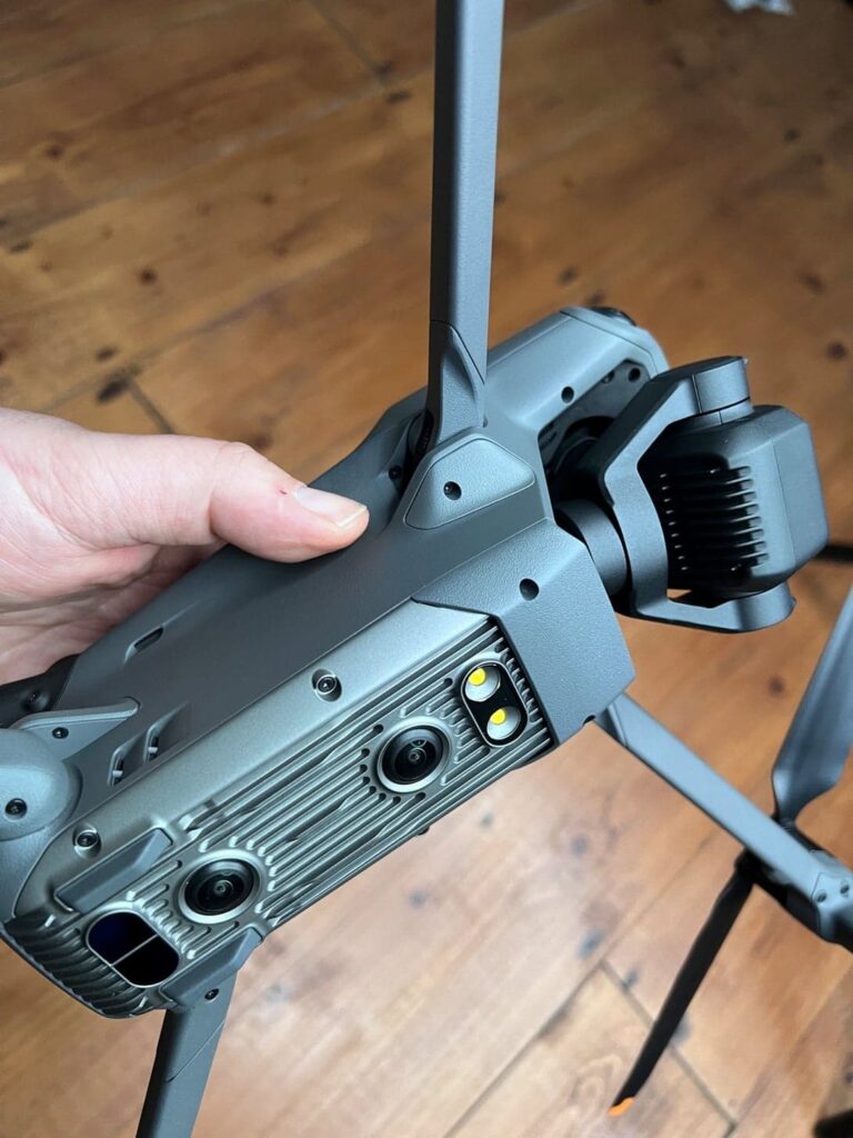 Dji Mavic 3 - нет предела совершенству 8 mavic 3 снизу