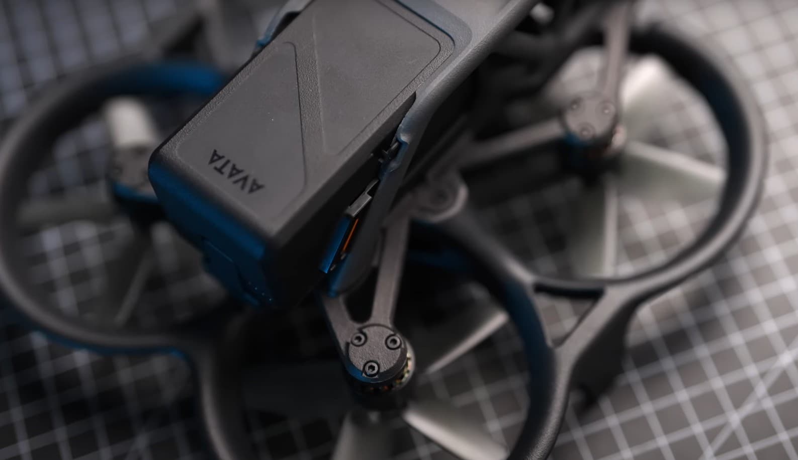 DJI Avata: fpv квадрокоптер с огромными возможностями 12 avata сверху