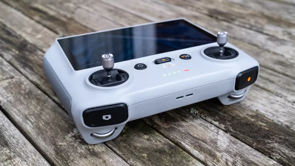 DJI Mini 3 14 dji mini 3 controller1