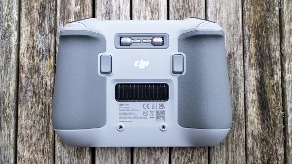 DJI Mini 3 15 dji mini 3 controller3