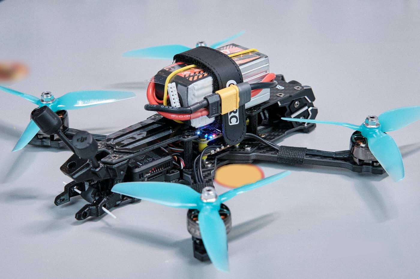 Как собрать FPV-дрон на базе DJI O4 Pro Air Unit 109 how to build fpv drone 2025 plug in lipo battery strap